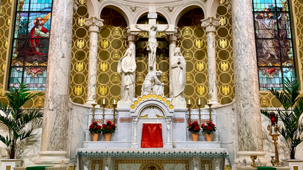 altar-view-crop